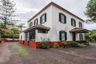 Moradia T5 para Venda em São Martinho
