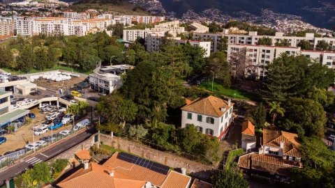 Moradia T5 para Venda em São Martinho