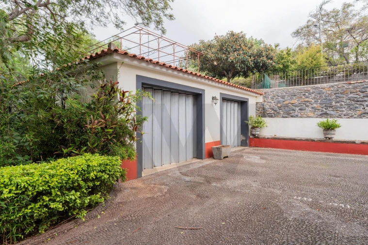 Moradia T5 para Venda em São Martinho Foto 3