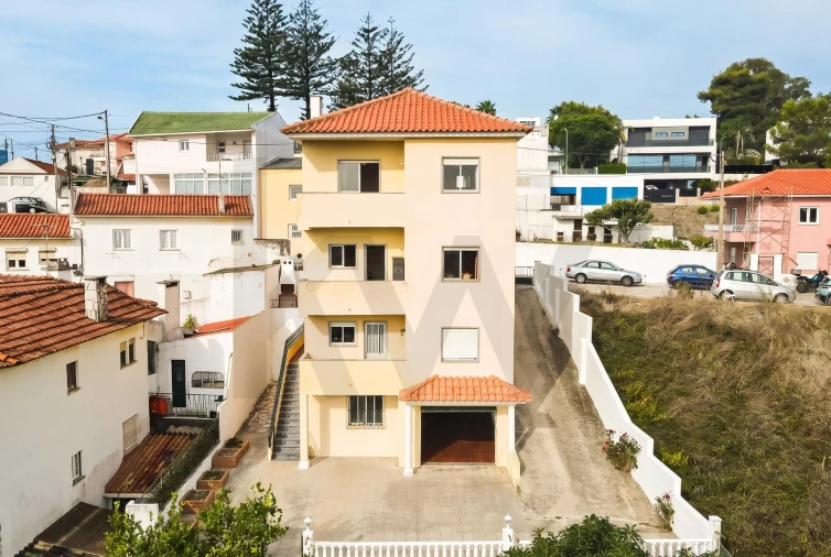 Moradia T4 para Venda em Alcabideche Foto 18