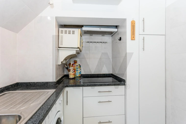 Apartamento T2 para Venda em Beato Foto 17