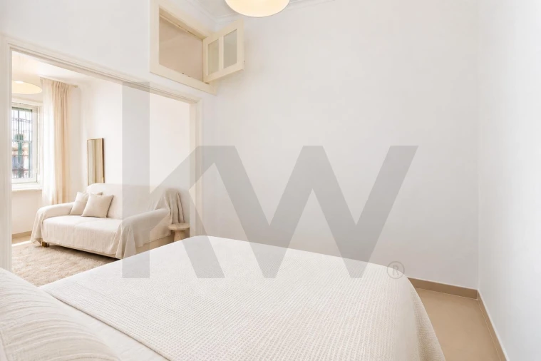Apartamento T2 para Venda em Beato Foto 5