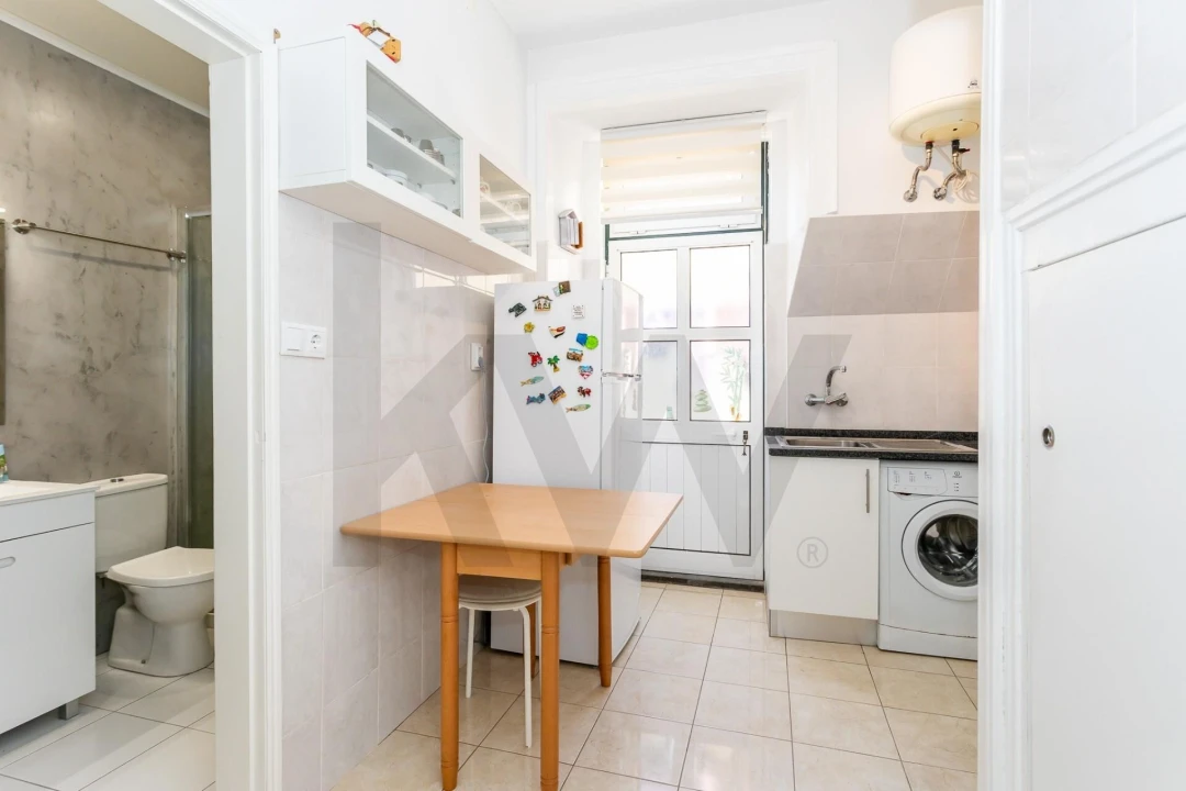 Apartamento T2 para Venda em Beato Foto 15
