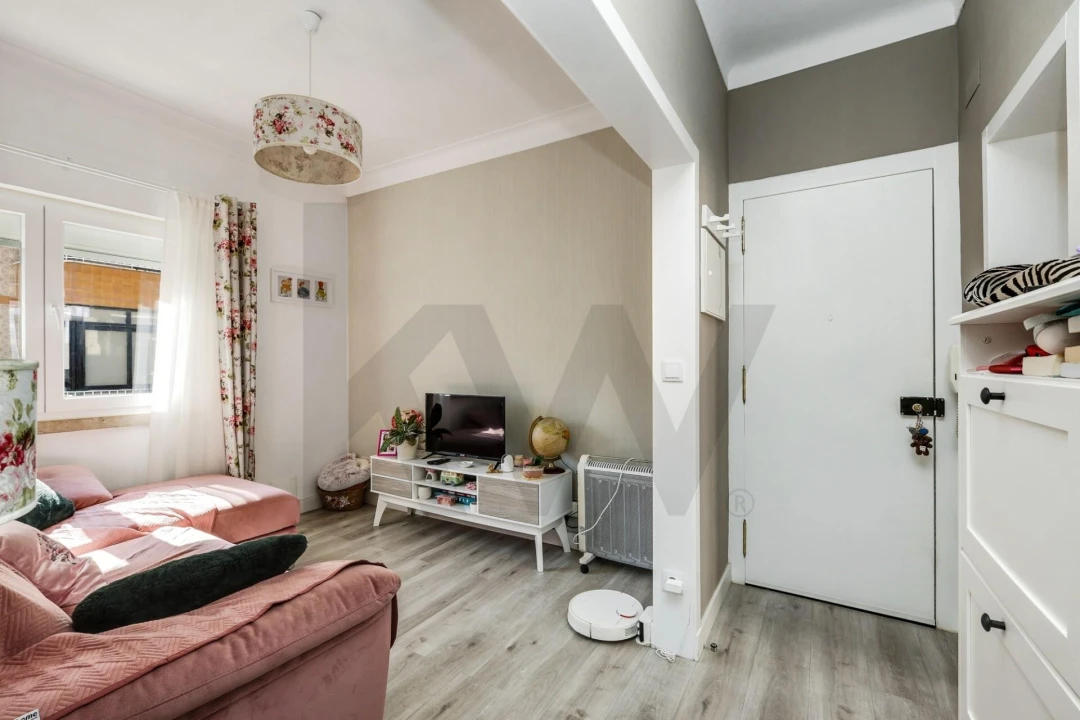 Apartamento T2 para Venda em Queluz e Belas Foto 2