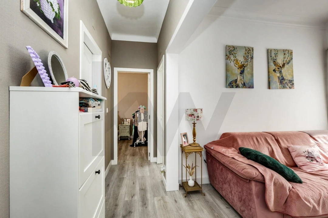 Apartamento T2 para Venda em Queluz e Belas Foto 3