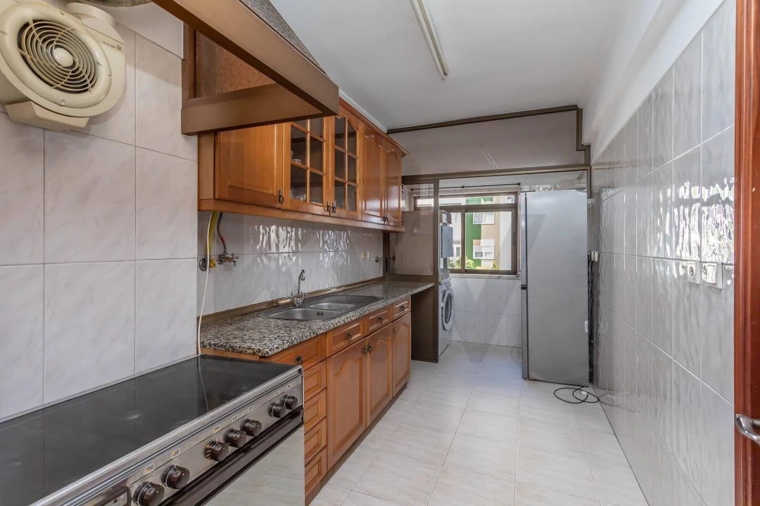 Apartamento T2 para Arrendamento em Ajuda Foto 12