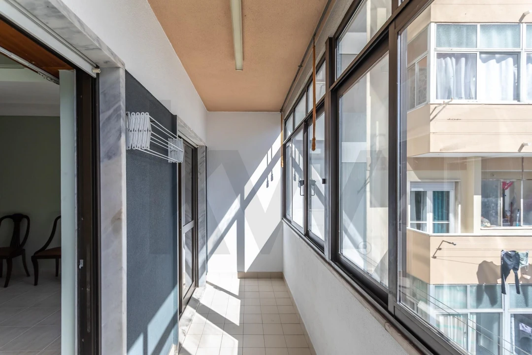 Apartamento T2 para Arrendamento em Ajuda Foto 19