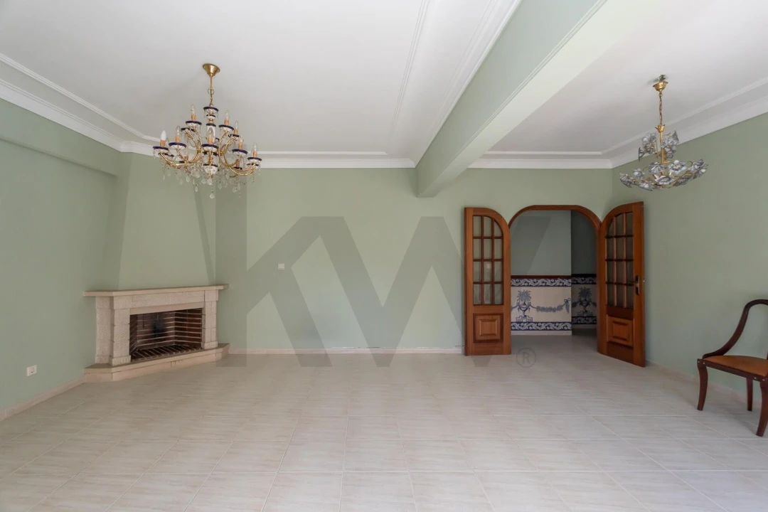 Apartamento T2 para Arrendamento em Ajuda Foto 4