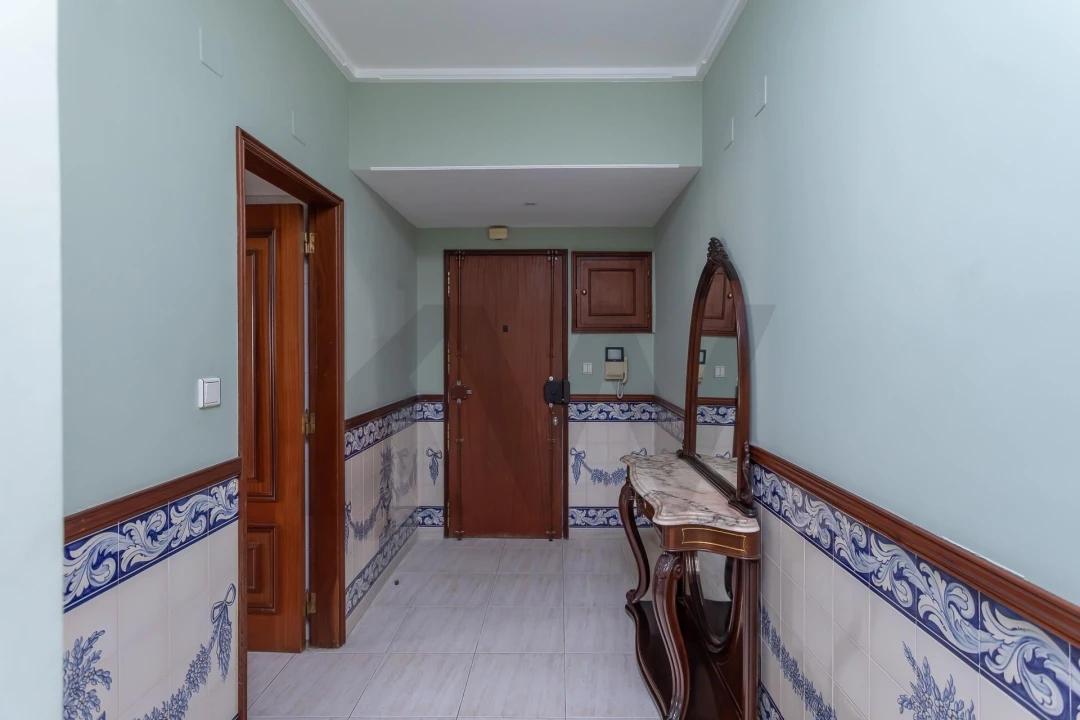 Apartamento T2 para Arrendamento em Ajuda Foto 8