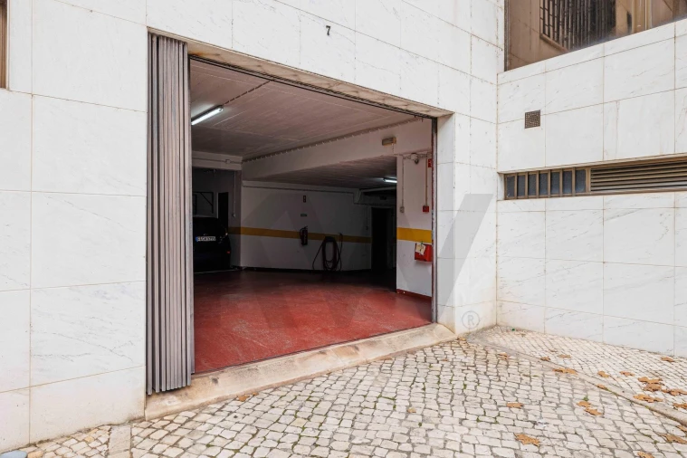Apartamento T2 para Arrendamento em Ajuda Foto 24