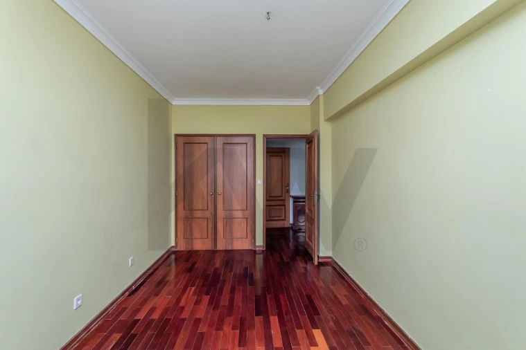 Apartamento T2 para Arrendamento em Ajuda Foto 10
