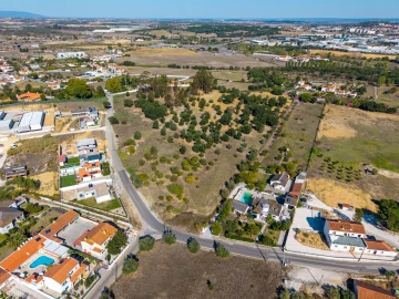 Terreno para Venda em Romeira e Várzea