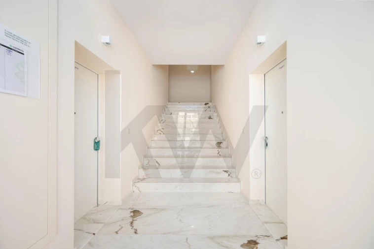 Apartamento T1 para Venda em Gandra Foto 4