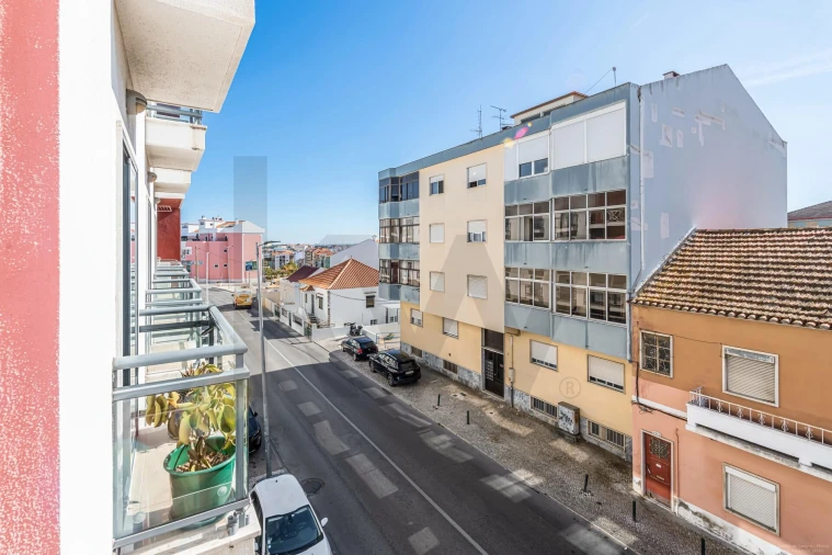 Apartamento T2 para Venda em Amora Foto 20