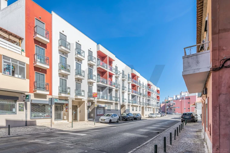 Apartamento T2 para Venda em Amora Foto 18