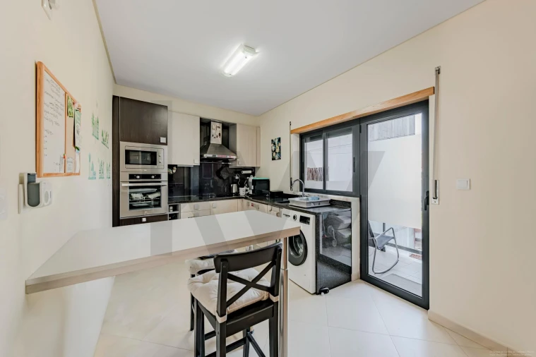 Apartamento T2 para Venda em Amora Foto 10