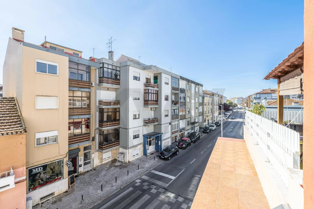 Apartamento T2 para Venda em Amora Foto 19