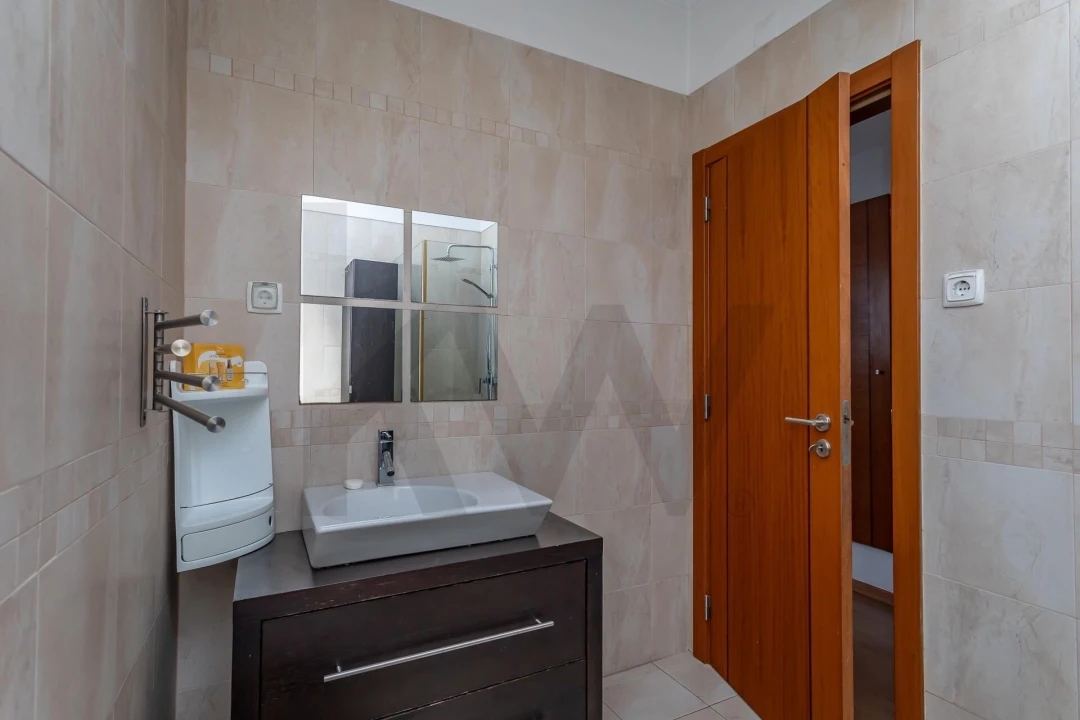 Apartamento T2 para Venda em Benfica Foto 12
