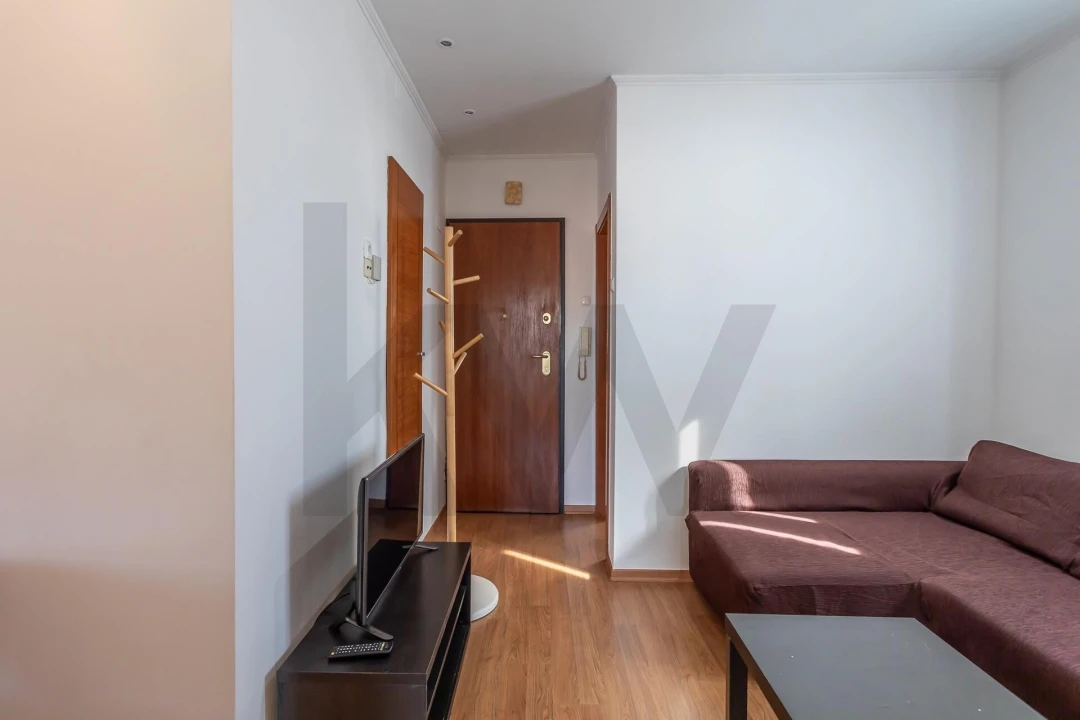 Apartamento T2 para Venda em Benfica Foto 3