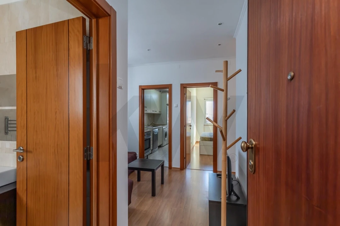 Apartamento T2 para Venda em Benfica Foto 1