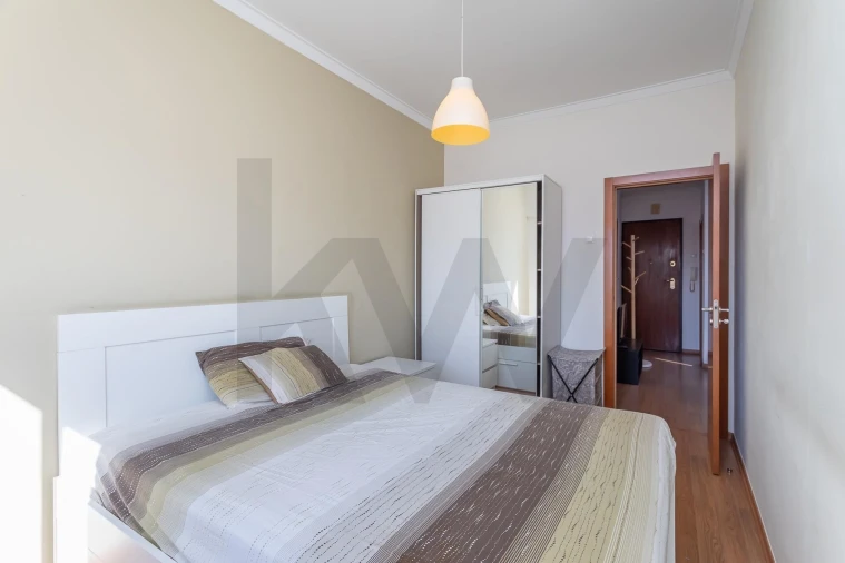 Apartamento T2 para Venda em Benfica Foto 7