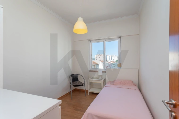 Apartamento T2 para Venda em Benfica Foto 13