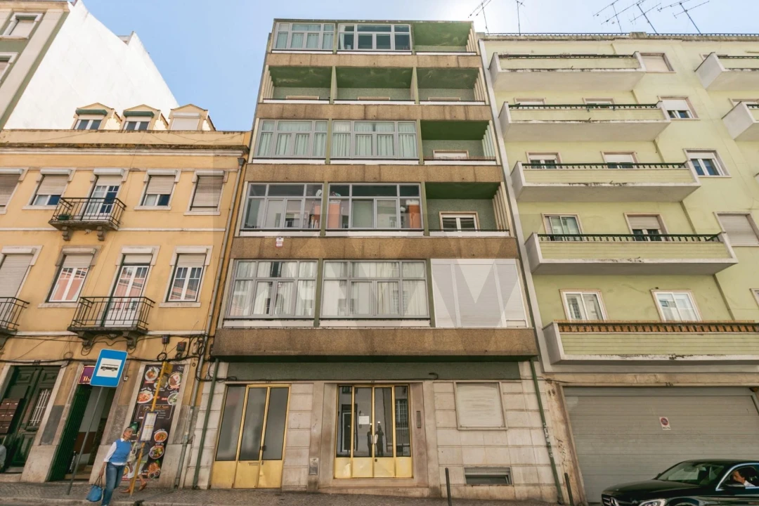 Apartamento T2 para Venda em Campolide Foto 27
