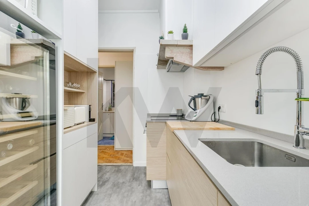 Apartamento T2 para Venda em Campolide Foto 20