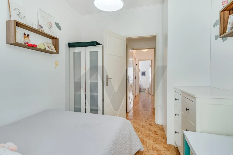 Apartamento T2 para Venda em Campolide Foto 15