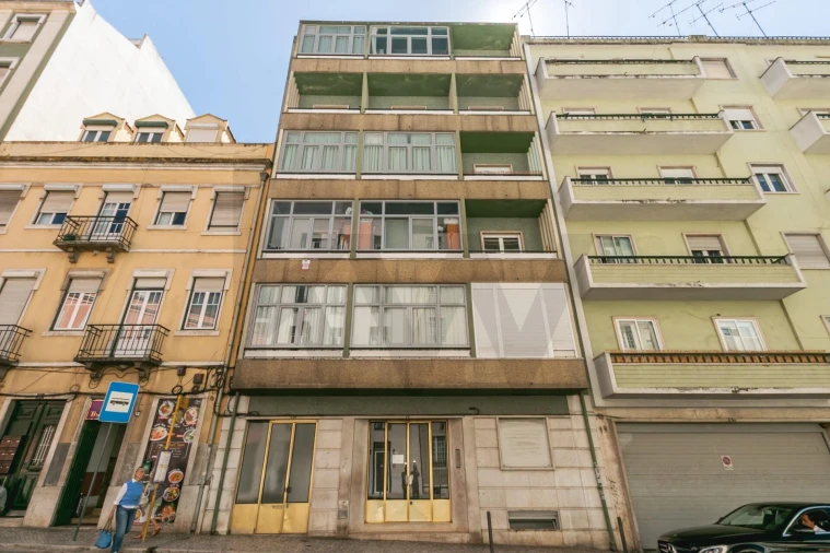 Apartamento T2 para Venda em Campolide Foto 27