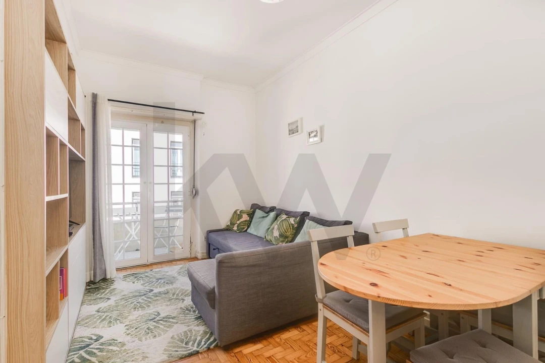 Apartamento T2 para Venda em Campolide Foto 2