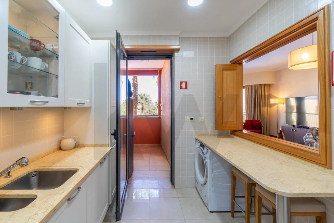 Apartamento T2 para Venda em Quarteira Foto 8