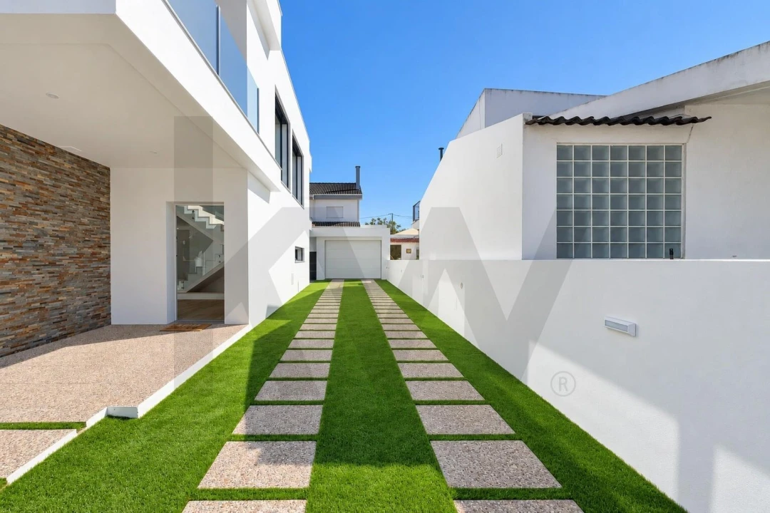 Moradia T4 para Venda em Amora Foto 42