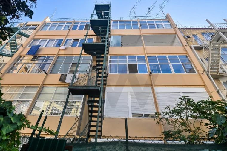 Apartamento T4 para Venda em Arroios Foto 25