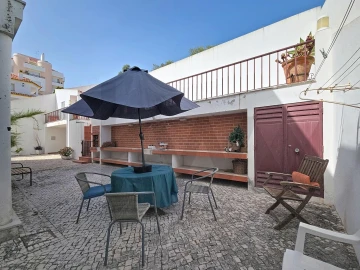 Moradia T5 para Venda em Marvila, Ribeira Santarém, São Salvador, São Nicolau