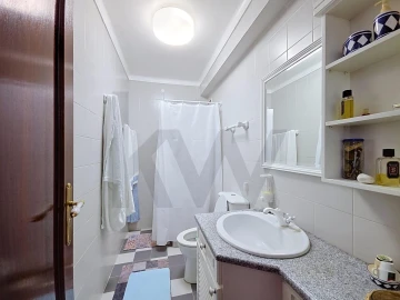 Moradia T5 para Venda em Marvila, Ribeira Santarém, São Salvador, São Nicolau
