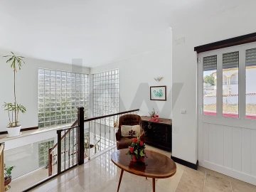 Moradia T5 para Venda em Marvila, Ribeira Santarém, São Salvador, São Nicolau