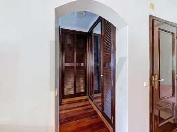 Moradia T5 para Venda em Marvila, Ribeira Santarém, São Salvador, São Nicolau