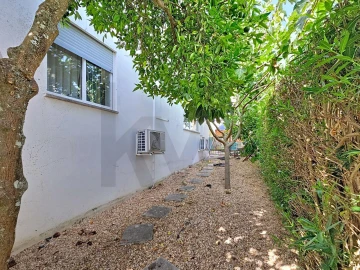 Moradia T5 para Venda em Marvila, Ribeira Santarém, São Salvador, São Nicolau