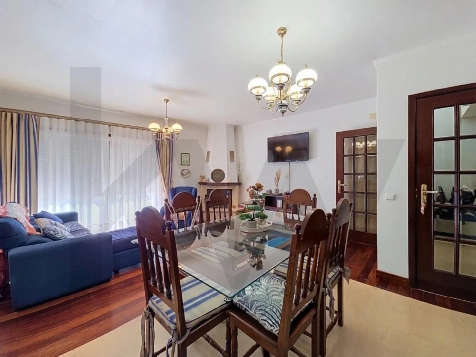 Moradia T4 para Venda em Marvila, Ribeira Santarém, São Salvador, São Nicolau Foto 4