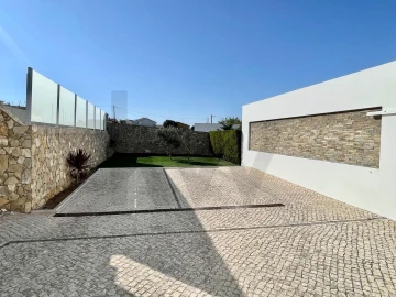 Moradia T4 para Venda em Ericeira