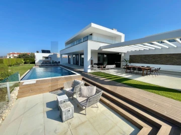 Moradia T4 para Venda em Ericeira