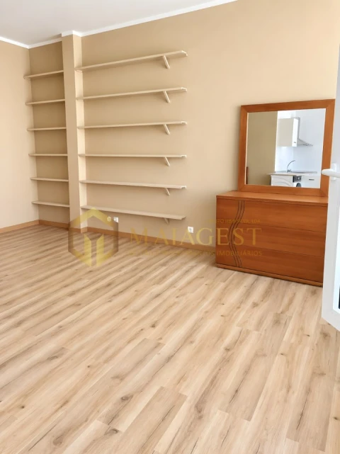 Apartamento para Venda em São Mamede de Infesta e Senhora da Hora