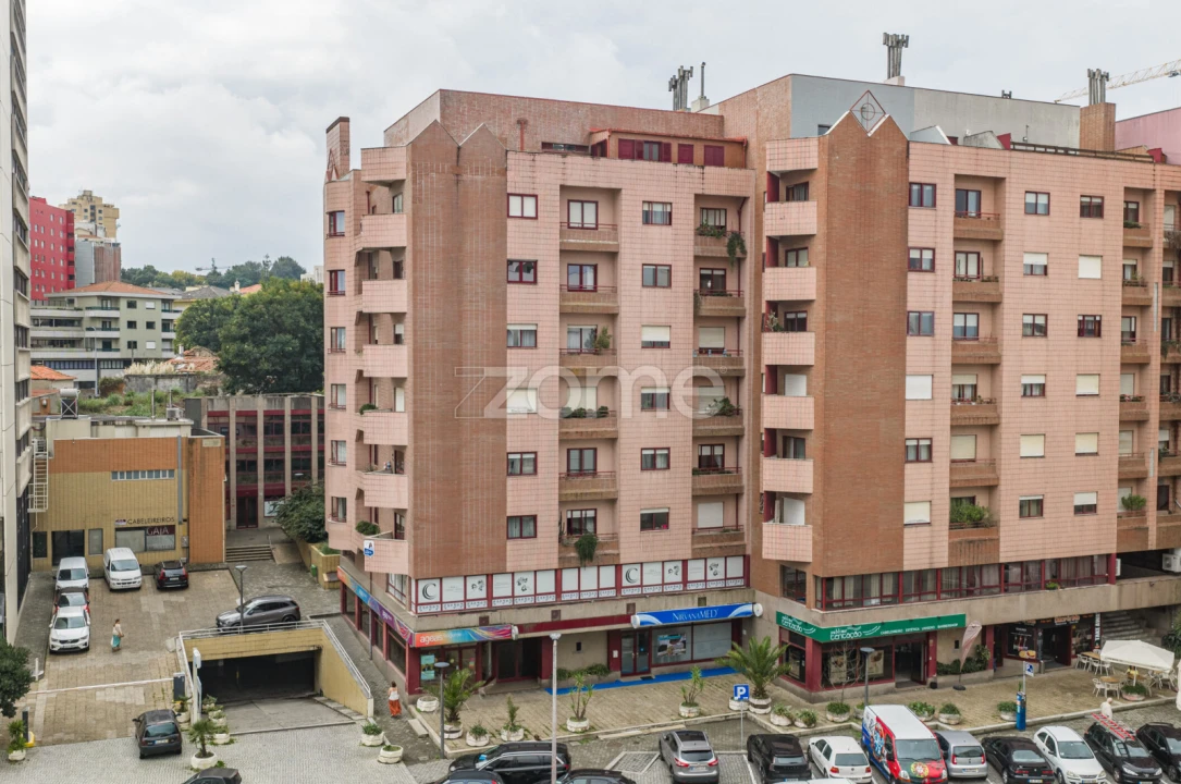 Apartamento T3 para Venda em Mafamude e Vilar do Paraíso Foto 3