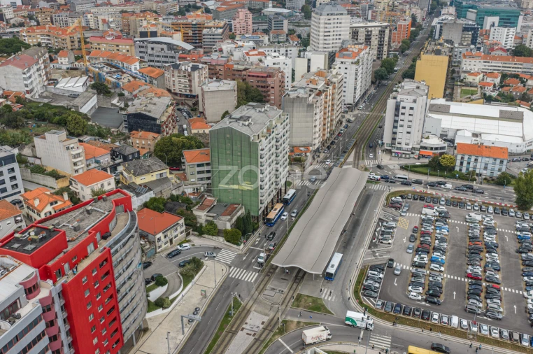 Apartamento T3 para Venda em Mafamude e Vilar do Paraíso Foto 29