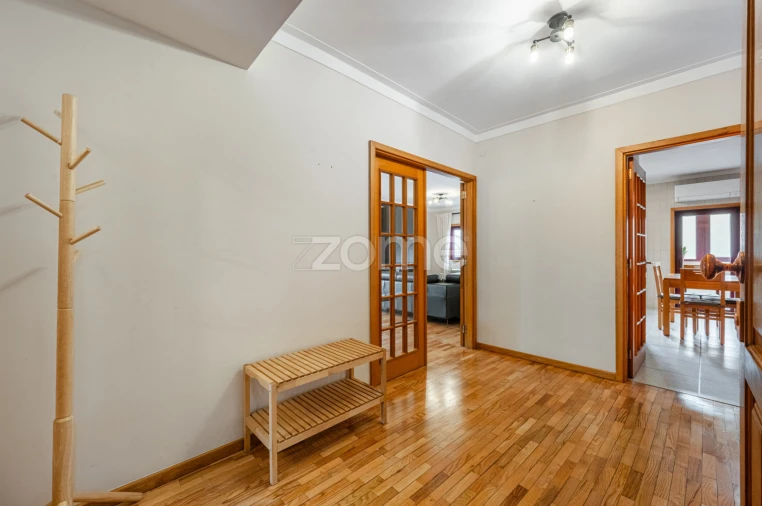 Apartamento T3 para Venda em Mafamude e Vilar do Paraíso Foto 19