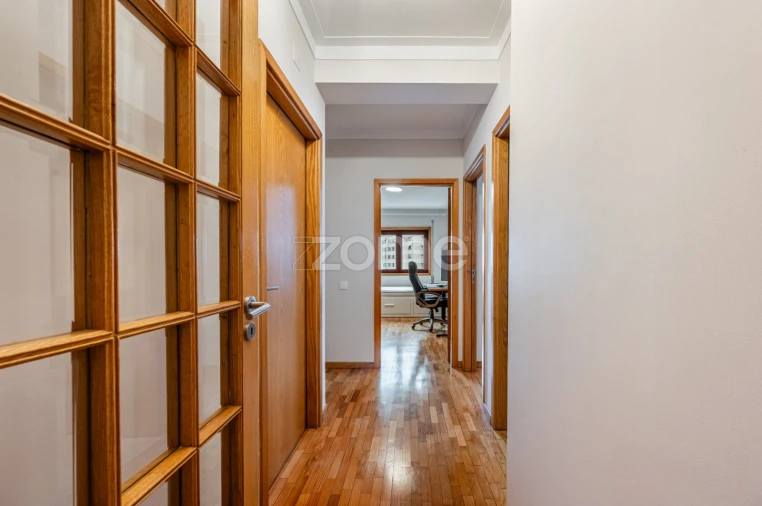 Apartamento T3 para Venda em Mafamude e Vilar do Paraíso Foto 9
