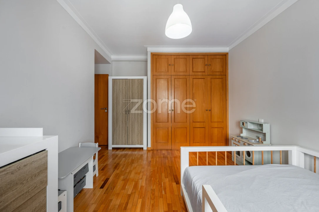 Apartamento T3 para Venda em Mafamude e Vilar do Paraíso Foto 15