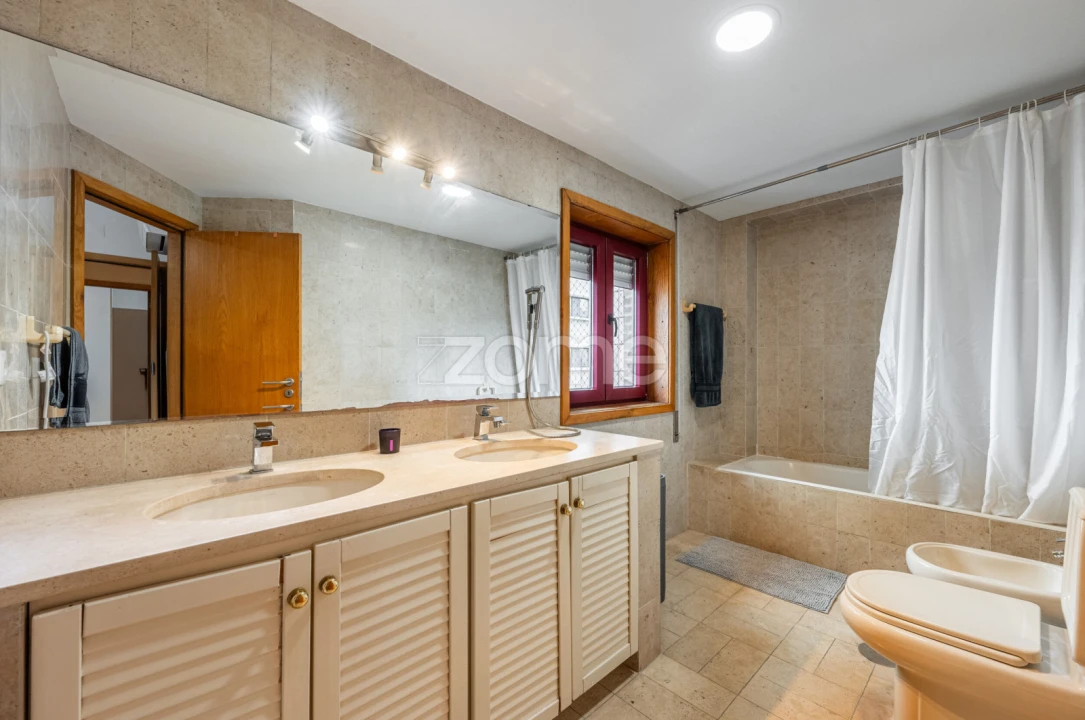 Apartamento T3 para Venda em Mafamude e Vilar do Paraíso Foto 13