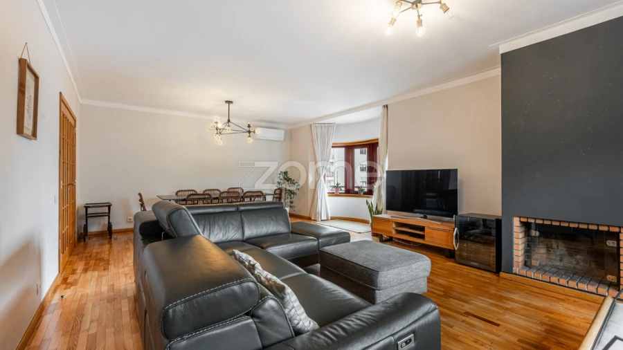 Apartamento T3 para Venda em Mafamude e Vilar do Paraíso